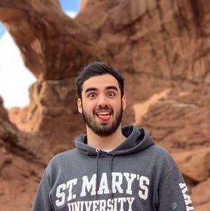 Meet your Posher, Alejandro